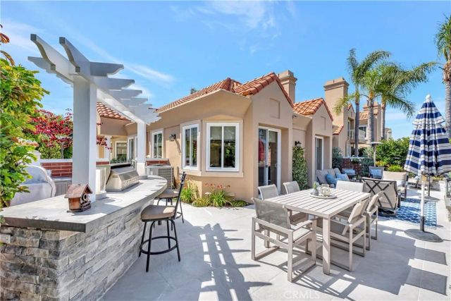 6235 Greenbrier Drive, Huntington Beach, CA 92648
