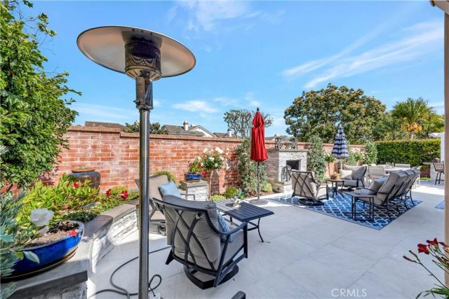 6235 Greenbrier Drive, Huntington Beach, CA 92648