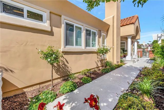6235 Greenbrier Drive, Huntington Beach, CA 92648