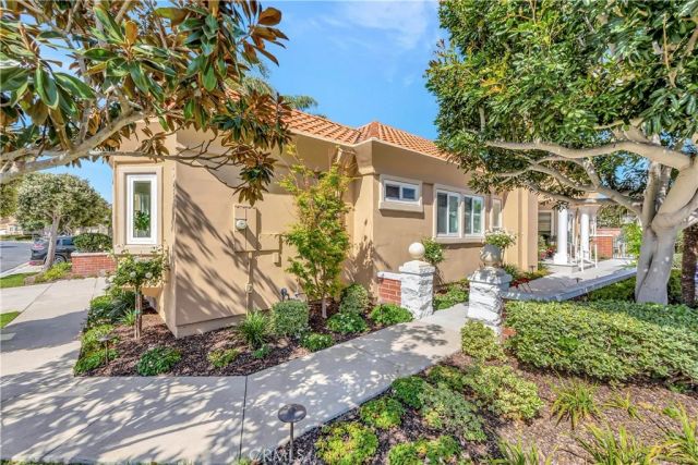 6235 Greenbrier Drive, Huntington Beach, CA 92648