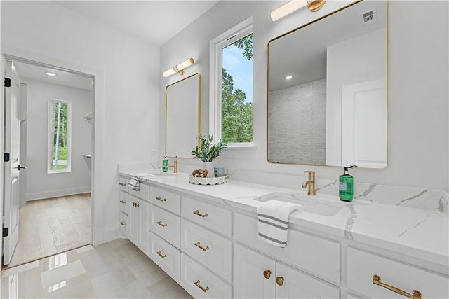 13 Kinloch Drive, Bella Vista, AR 72715