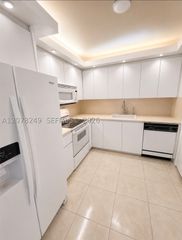 600 Three Islands Blvd 1707, Hallandale Beach, FL 33009