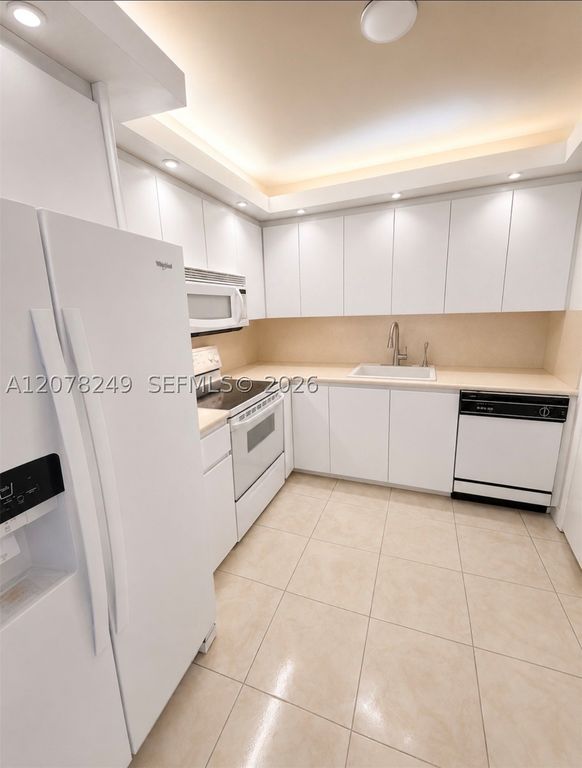 600 Three Islands Blvd 1707, Hallandale Beach, FL 33009