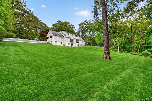 23 Cortlandt Manor Road, Katonah, NY 10536