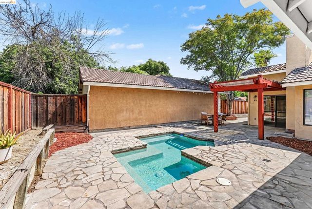 4008 Benbow Ct, Antioch, CA 94531
