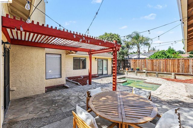 4008 Benbow Ct, Antioch, CA 94531