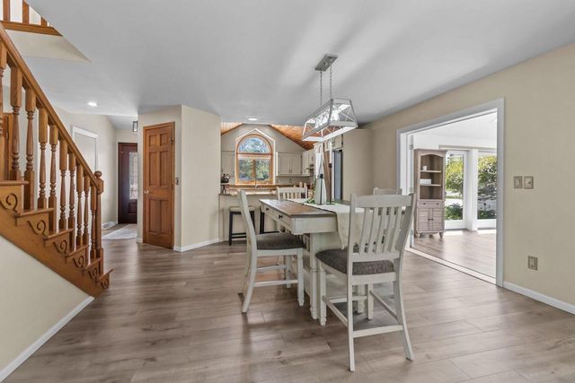 2238 WOODLAWN LANE, Appleton, WI 54914