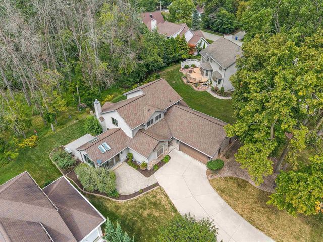 2238 WOODLAWN LANE, Appleton, WI 54914
