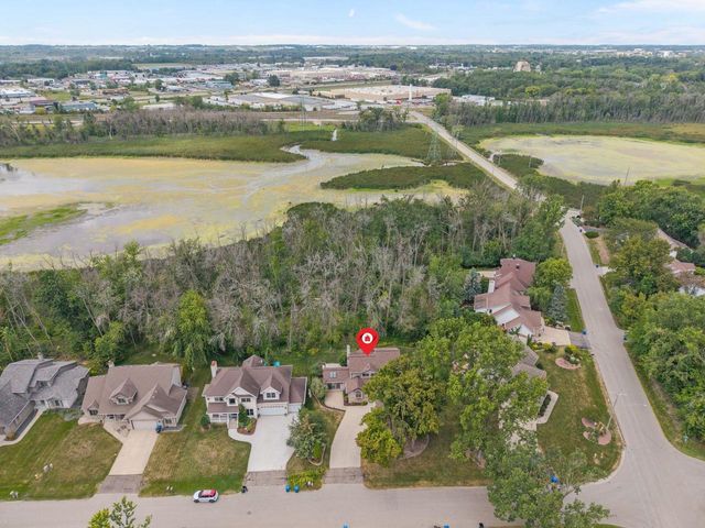 2238 WOODLAWN LANE, Appleton, WI 54914
