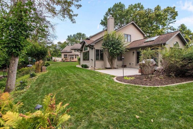 2238 WOODLAWN LANE, Appleton, WI 54914