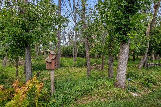 2238 WOODLAWN LANE, Appleton, WI 54914