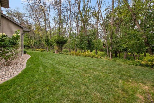 2238 WOODLAWN LANE, Appleton, WI 54914