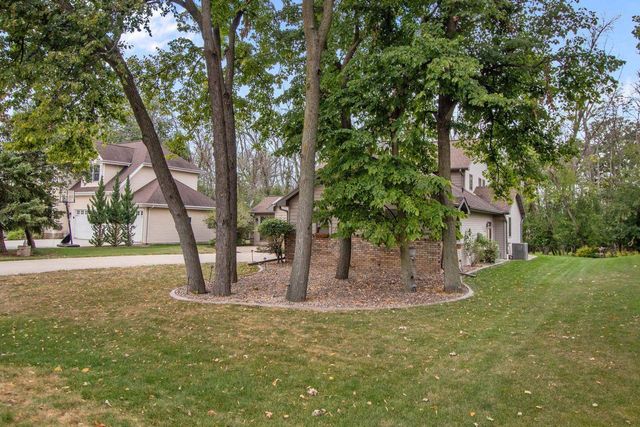2238 WOODLAWN LANE, Appleton, WI 54914