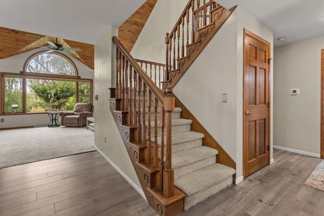 2238 WOODLAWN LANE, Appleton, WI 54914