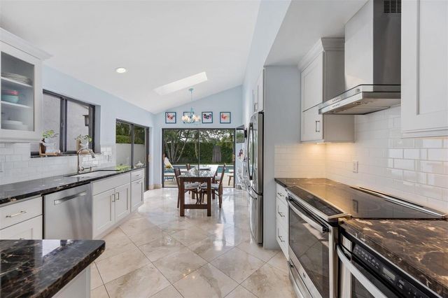 2443 Windsor Way Court, Wellington, FL 33414