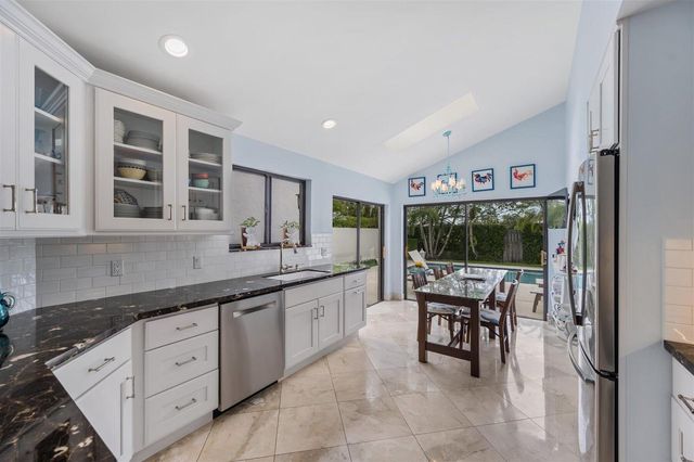 2443 Windsor Way Court, Wellington, FL 33414