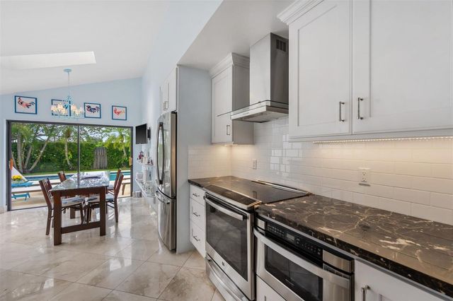 2443 Windsor Way Court, Wellington, FL 33414