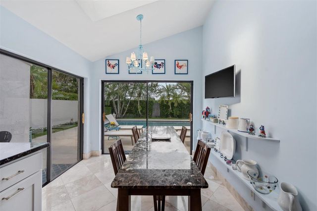 2443 Windsor Way Court, Wellington, FL 33414