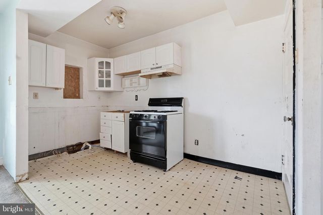 7010 W PASSYUNK AVE, Philadelphia, PA 19142