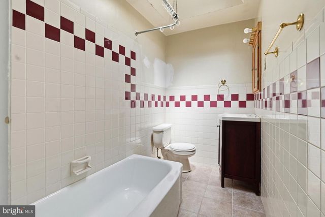 7010 W PASSYUNK AVE, Philadelphia, PA 19142