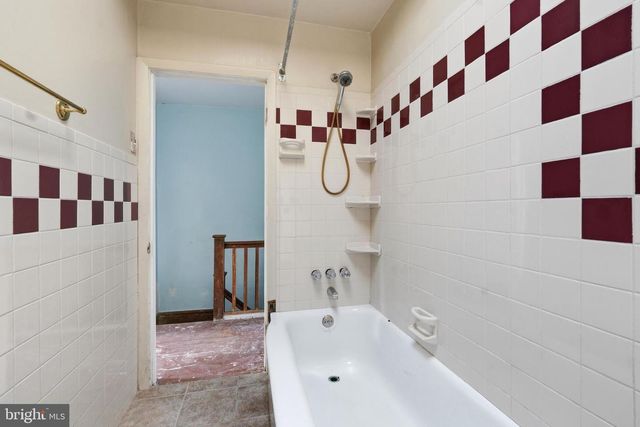7010 W PASSYUNK AVE, Philadelphia, PA 19142