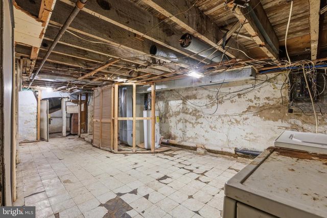 7010 W PASSYUNK AVE, Philadelphia, PA 19142