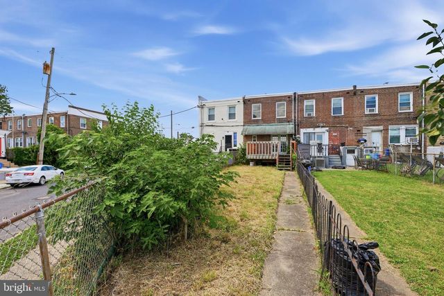 7010 W PASSYUNK AVE, Philadelphia, PA 19142