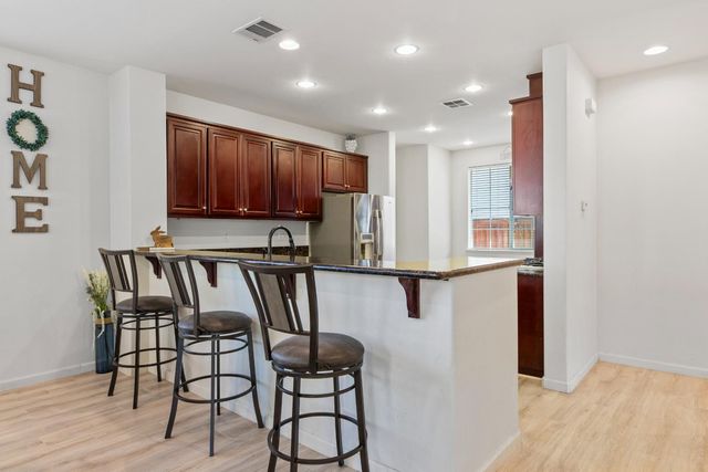 9477 California Oak Cir, Patterson, CA 95363