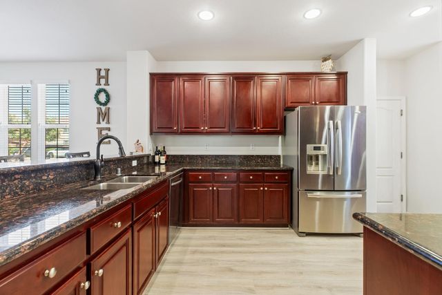 9477 California Oak Cir, Patterson, CA 95363