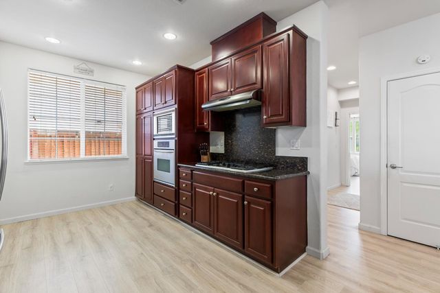 9477 California Oak Cir, Patterson, CA 95363