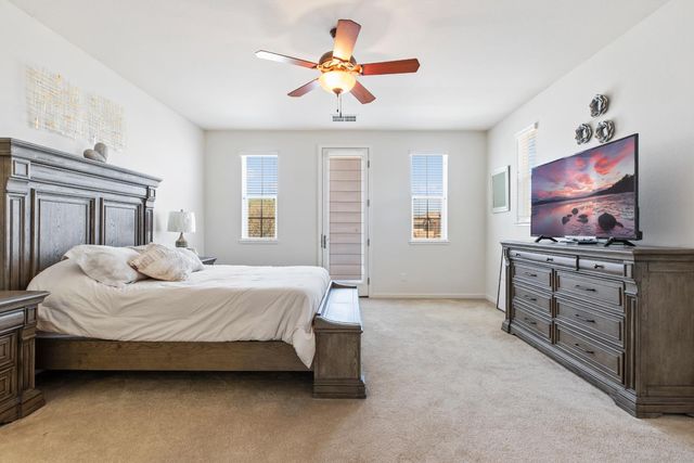 9477 California Oak Cir, Patterson, CA 95363