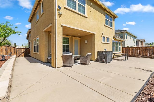 9477 California Oak Cir, Patterson, CA 95363