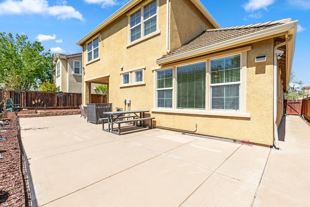 9477 California Oak Cir, Patterson, CA 95363