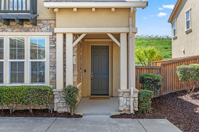 9477 California Oak Cir, Patterson, CA 95363