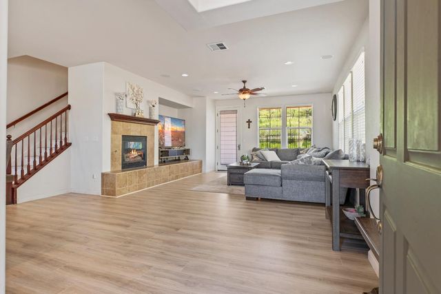 9477 California Oak Cir, Patterson, CA 95363