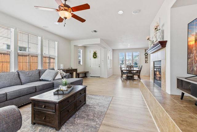 9477 California Oak Cir, Patterson, CA 95363