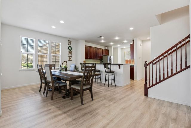 9477 California Oak Cir, Patterson, CA 95363