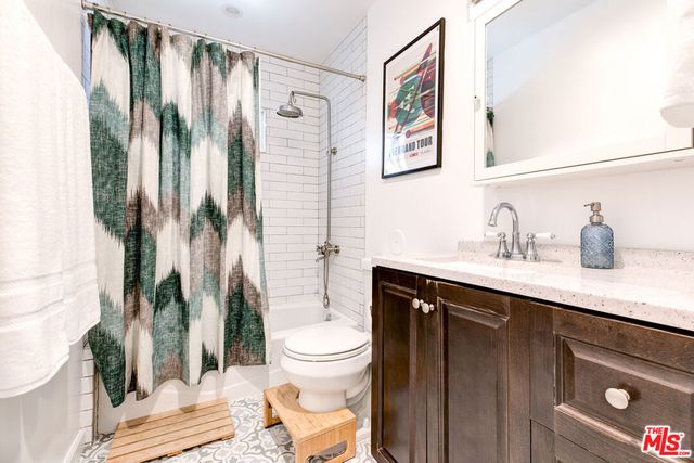 6122 Satsuma Avenue, North Hollywood, CA 91606