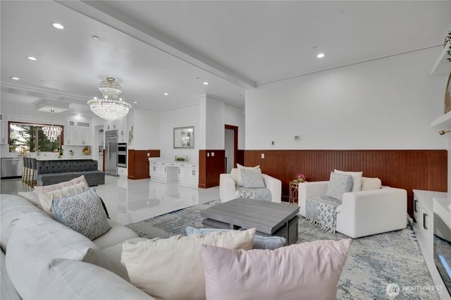 11732 SE 269th Place, Kent, WA 98030