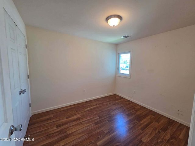 98 Seeley Avenue, Keansburg, NJ 07734
