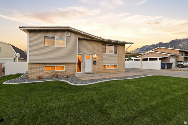 1085 E SEGO LILY DR, Sandy, UT 84094
