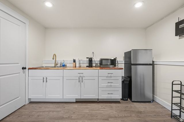 1085 E SEGO LILY DR, Sandy, UT 84094
