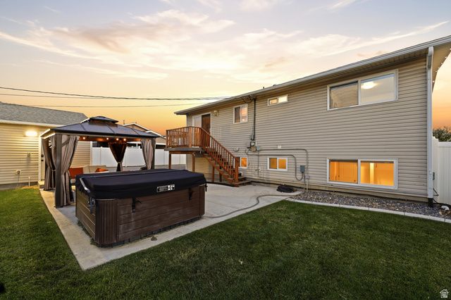 1085 E SEGO LILY DR, Sandy, UT 84094
