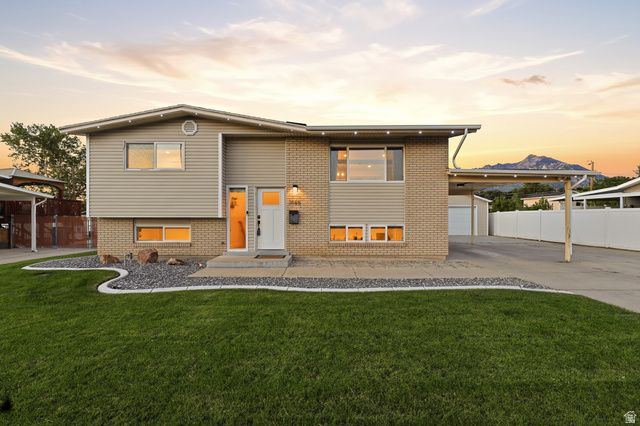 1085 E SEGO LILY DR, Sandy, UT 84094