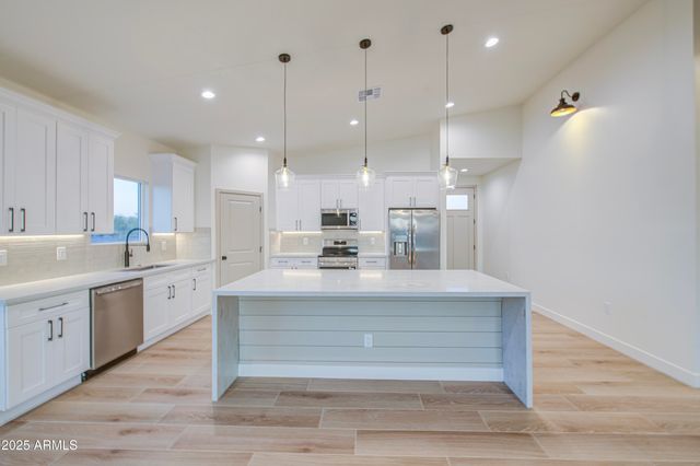 12608 S AIRPORT Road, Buckeye, AZ 85326