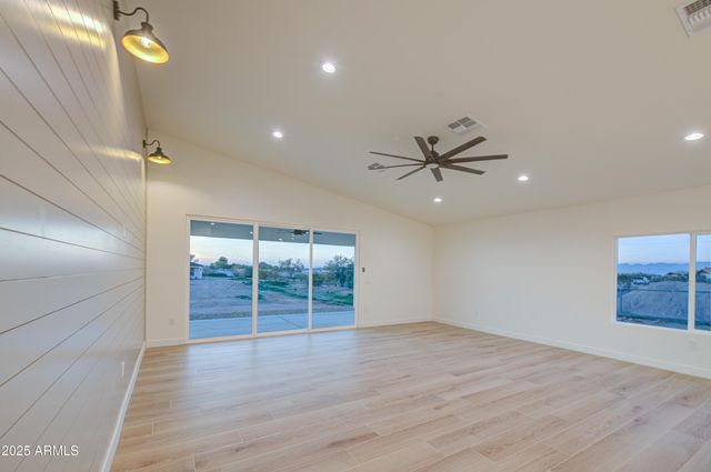 12608 S AIRPORT Road, Buckeye, AZ 85326