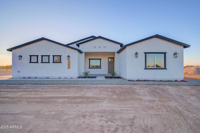 12608 S AIRPORT Road, Buckeye, AZ 85326