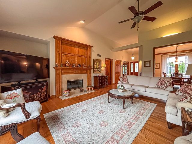 N22W26746 Shooting Star ROAD, Pewaukee, WI 53072