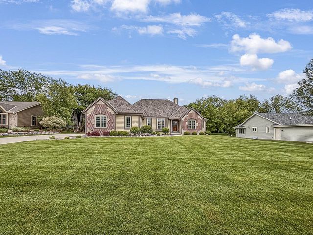 N22W26746 Shooting Star ROAD, Pewaukee, WI 53072
