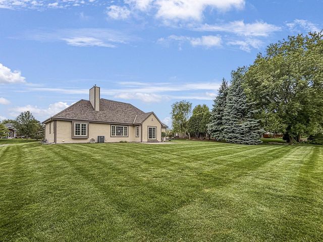 N22W26746 Shooting Star ROAD, Pewaukee, WI 53072